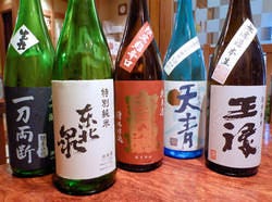 蕎麦料理にあう日本酒を厳選
多数ご用意しております！