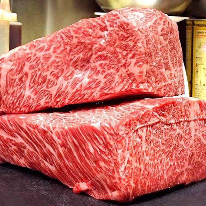 国産A5ランク黒毛和牛を贅沢に使った肉料理もおすすめ！