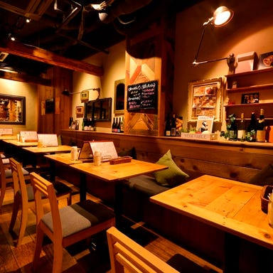 横浜西口 ワイン食堂 ガブガブ  店内の画像