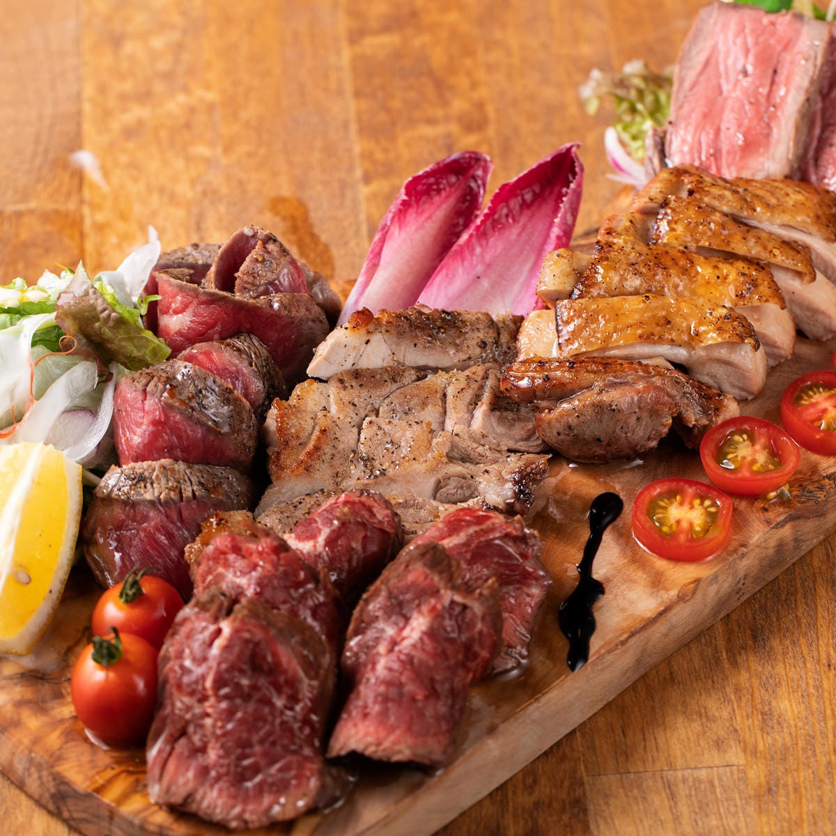 新年会に 肉好き必見 豪華 肉肉コース お肉盛り合わせなど豪華全8品 3時間飲み放題付きの詳細 夜景 チーズ肉バル Garden 三宮 三宮 居酒屋 ぐるなび