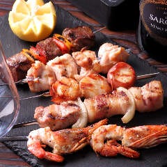 ★炭火焼×肉×ワイン ボリューム満点の炭火焼ご用意しています