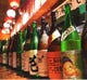 信州の地酒がズラリ　限定流通品を含め２０種以上が揃う。