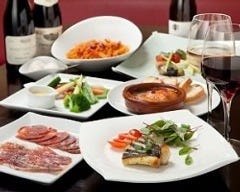 ワインに合う料理をご用意いたします。