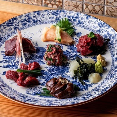 焼鳥と蕎麦 英治 横浜店_特選馬刺し6点盛り(※2人前より)