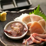 宮崎の銘柄鶏「霧島鶏」を産地直送！肉の良さをダイレクトに味わえるお刺身をどうぞ