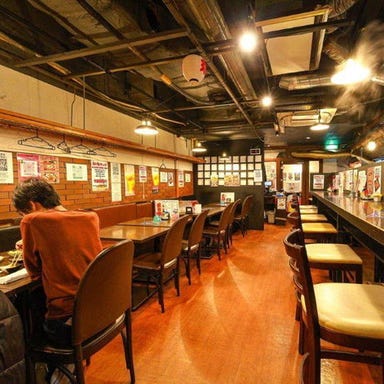 新宿かっぱ_カウンター席とテーブル席をご用意しています！