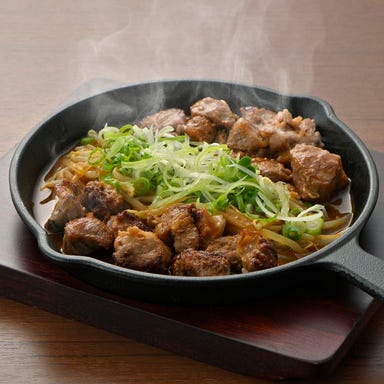 豚肉居酒屋濃いめ 金沢木倉町店_肉を感じるツラミ&ハラミ鉄板