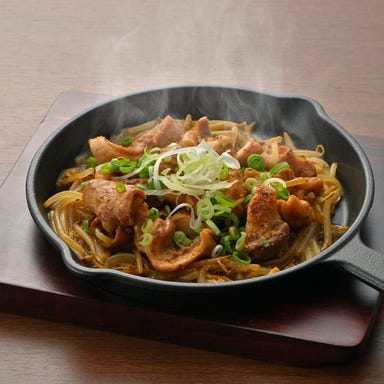 豚肉居酒屋濃いめ 金沢木倉町店_スタミナホルモン鉄板