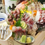 【鮮度が命！新鮮魚介】
成田市場より毎朝直送の新鮮魚介！