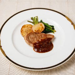 【ライブキッチン】ポークステーキ 季節の牧場焼野菜を添えて。