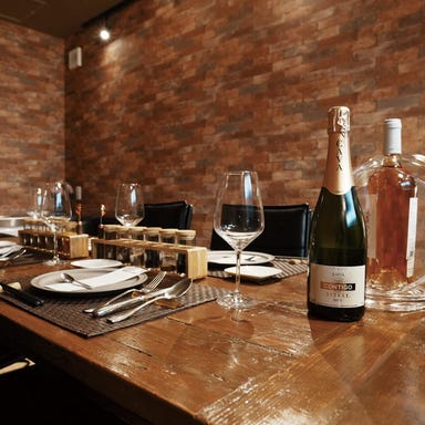 創作料理とワインのお店 上田慎一郎 natural stand salon 店内の画像