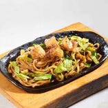 松田製麺所　深蒸し極太麺　牛モツ焼きそば