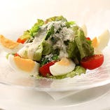 地元兵庫県産の新鮮野菜をサラダで。