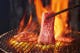 七輪の炭火で焼き上げるお肉はまた格別です。
