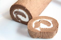 ふわっとチョコスフレロールケーキ こんな食感はほかにないかも