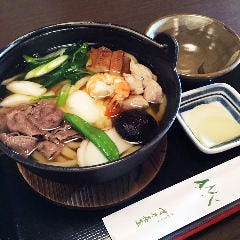 名物鍋焼うどん