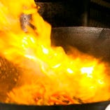 熟練料理人の絶妙な火入れが素材の美味しさを引き出します