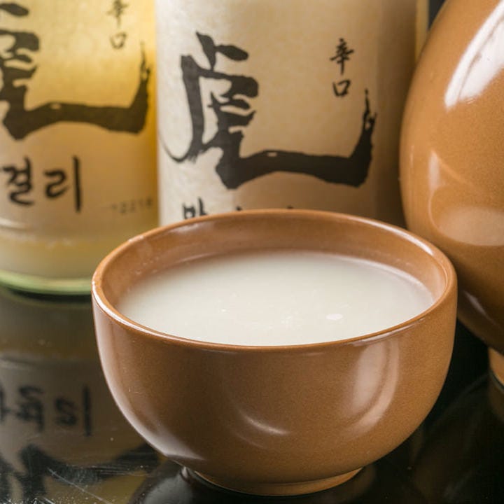 一頭買焼肉 玄 浅草本店_焼肉との相性抜群！『マッコリ』は乳酸由来のやさしい甘みが◎