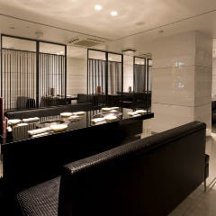 一頭買焼肉 玄 浅草本店_ゆったり寛げるソファー席で、至福のひとときを♪