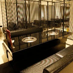 一頭買焼肉 玄 浅草本店_隣のテーブルと距離がありますので、ほどよい賑やかさとプライベート感をお楽しみいただけます