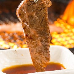 一頭買焼肉 玄 浅草本店_【各種ご宴会に】松阪牛カルビと一頭買い5種盛、生タンを味わう『雷門コース』〈2H飲み放題＋全9品〉7700円