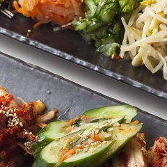 一頭買焼肉 玄 浅草本店_【各種ご宴会に】松阪牛カルビと一頭買い5種盛、生タンを味わう『雷門コース』〈2H飲み放題＋全9品〉7700円