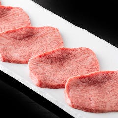 一頭買焼肉 玄 浅草本店_稀少生タン(特)