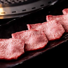 一頭買焼肉 玄 浅草本店_Web限定【包み野菜・キムチお替りOK】一頭買5種盛り＆生タン＆松阪牛の全9品『セレクトコース』4840円