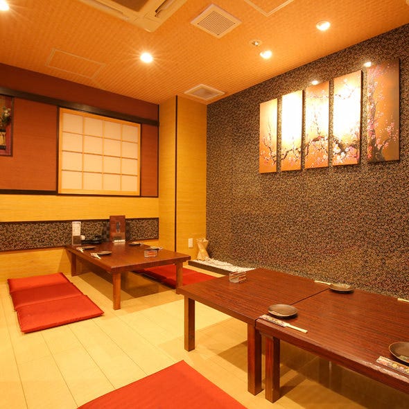 タラバ蟹と黒毛和牛食べ放題 個室居酒屋 源の店内