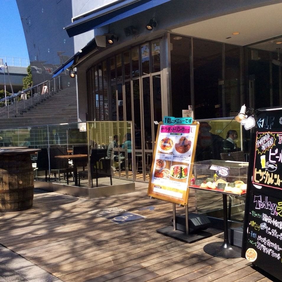 TOKYO隅田川ブルーイングのテラス席