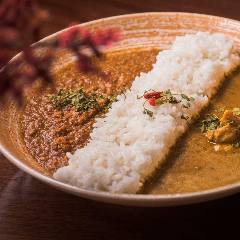 D.2種の合いがけ薬膳カレー