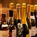 麦酒や日本酒、ワインなど幅広い種類のドリンクメニュー