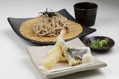 海老天ざるそば、海老天ざるうどん