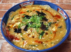 とんとん餃子 華苑飯店