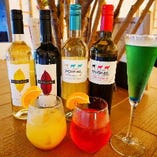 夜はバー営業。人気のタピオカドリンクも◎