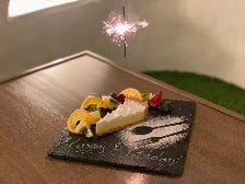 サプライズのお手伝いします！メッセージ付き♪お誕生日デザートプレート｜1280円(税抜)