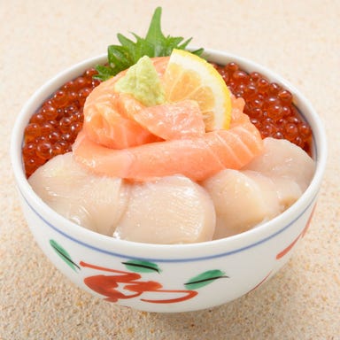 北海道の豪快海鮮丼 海鮮や よし丼  料理・ドリンクの画像