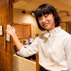 酔灯屋 天神店_180席と広々と店内ですが、迷わず当店スタッフがご案内します。