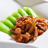 青菜と牛肉炒め
-Saute Beef W/ Green Vegetable-