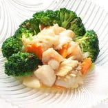 海鮮三品炒め
-Mixed Seafood Saute-
