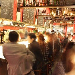 スペインのちょっと居酒屋 バルマル 赤坂見附_スペインバルの醍醐味を味わうカウンター席