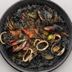 スペインのちょっと居酒屋 バルマル 赤坂見附_◆イカ墨のパエリア