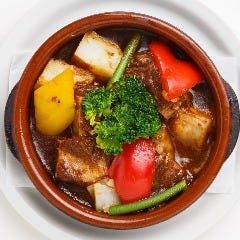 スペインのちょっと居酒屋 バルマル 赤坂見附_牛肉の赤ワイン煮込み