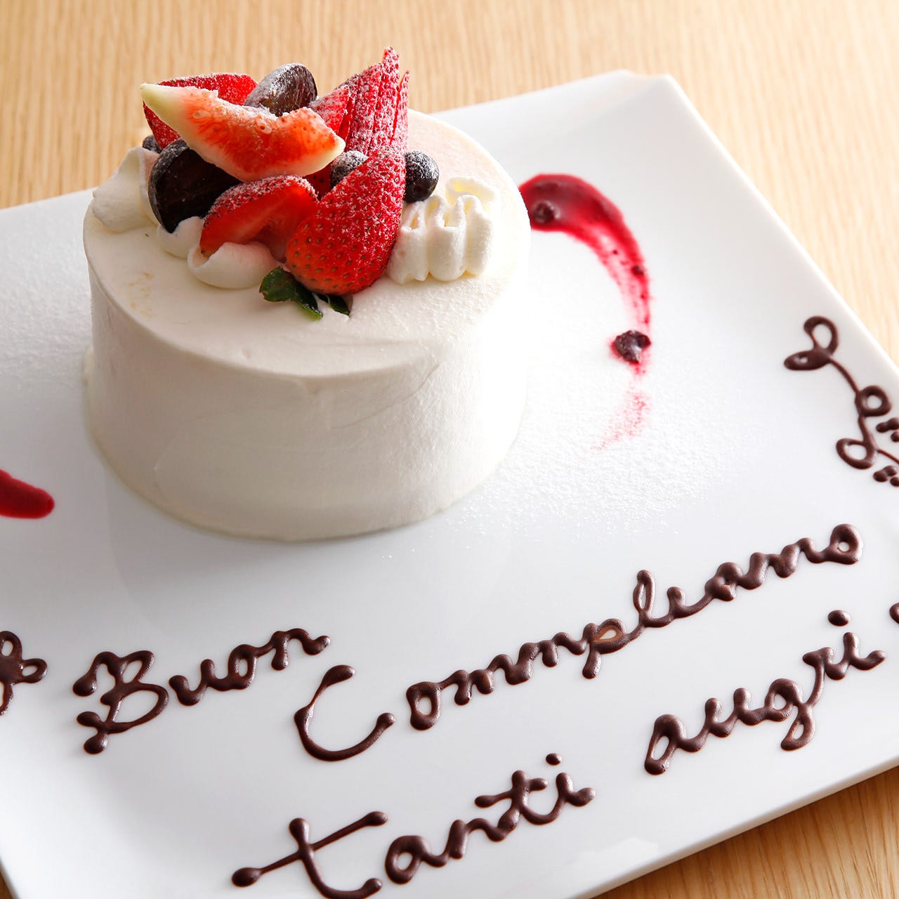 記念日 選べるピッツァ 京都産黒毛和牛など全5品 ホールケーキの詳細 The Kitchen Kanra ザ キッチンカンラ ホテルカンラ京都 七条 丹波口 イタリアン イタリア料理 ぐるなび
