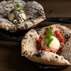 焼きたて窯焼きパンバニラアイス添え