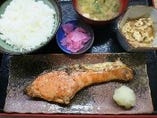 鮭塩焼定食　1000円