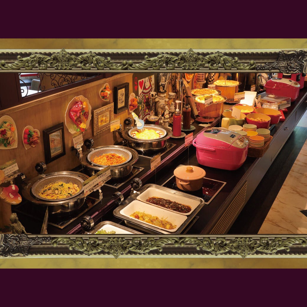 sweets sweets buffet Alice ル・トロワ店の内観