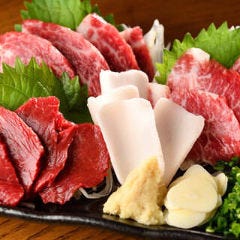 原価率50％超えの贅沢 馬肉専門 馬ちゃ 三軒茶屋 