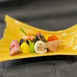 【懐石料理 ～井筒～】旬の魚の焼き物と、季節の色御飯、彩り豊かな八寸