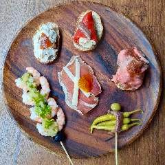 定番スペイン料理から当店でしか味わえないオリジナルメニューも